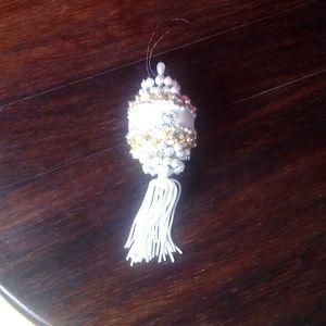 Leewards 1974 Christmas ornament